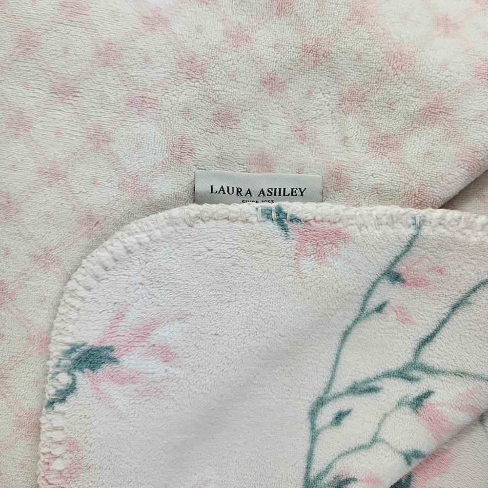 Laura Ashley Magnolia Zoe 50x70" Reversible Plush Throw Blanket Floral Lattice